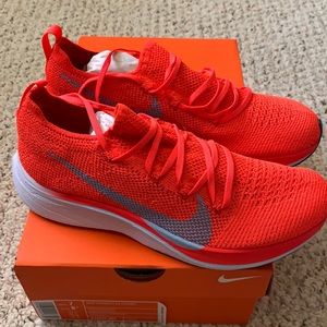 NIKE Vaporfly 4% Flyknit